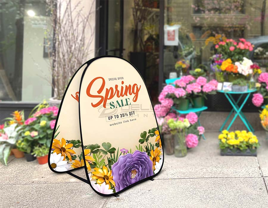 Vertical Pop out banner Dubai