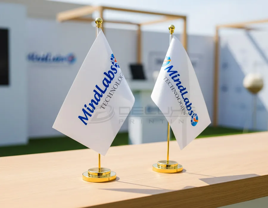 Table Flags Knitted Polyester + Satin Dubai