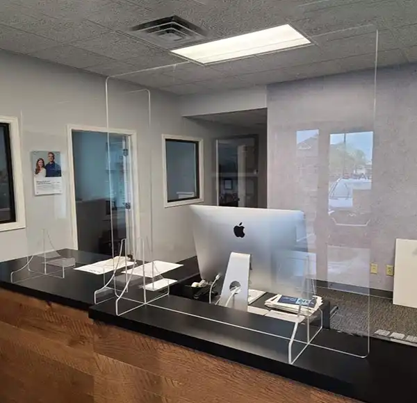 Office Desk Sneeze Partition Dubai