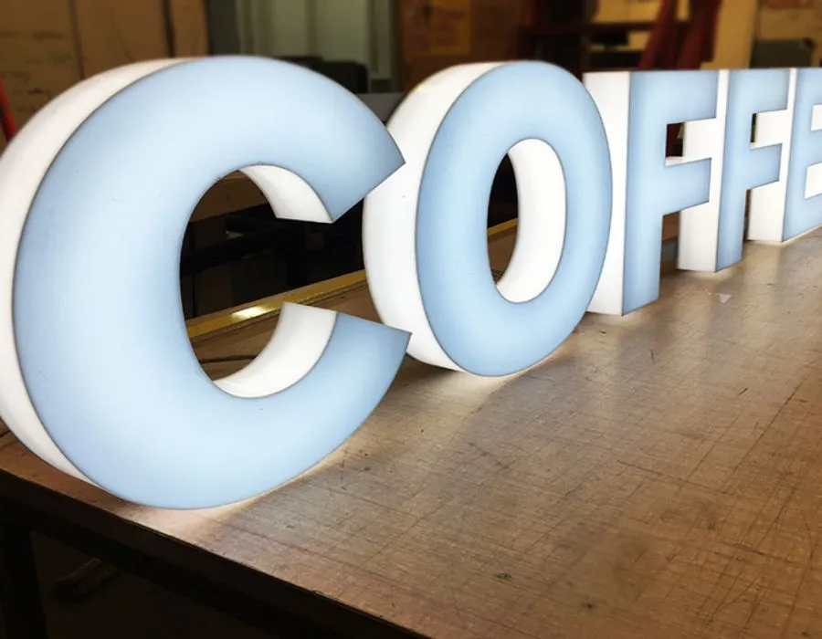 Acrylic with front and side light Letters Dubai